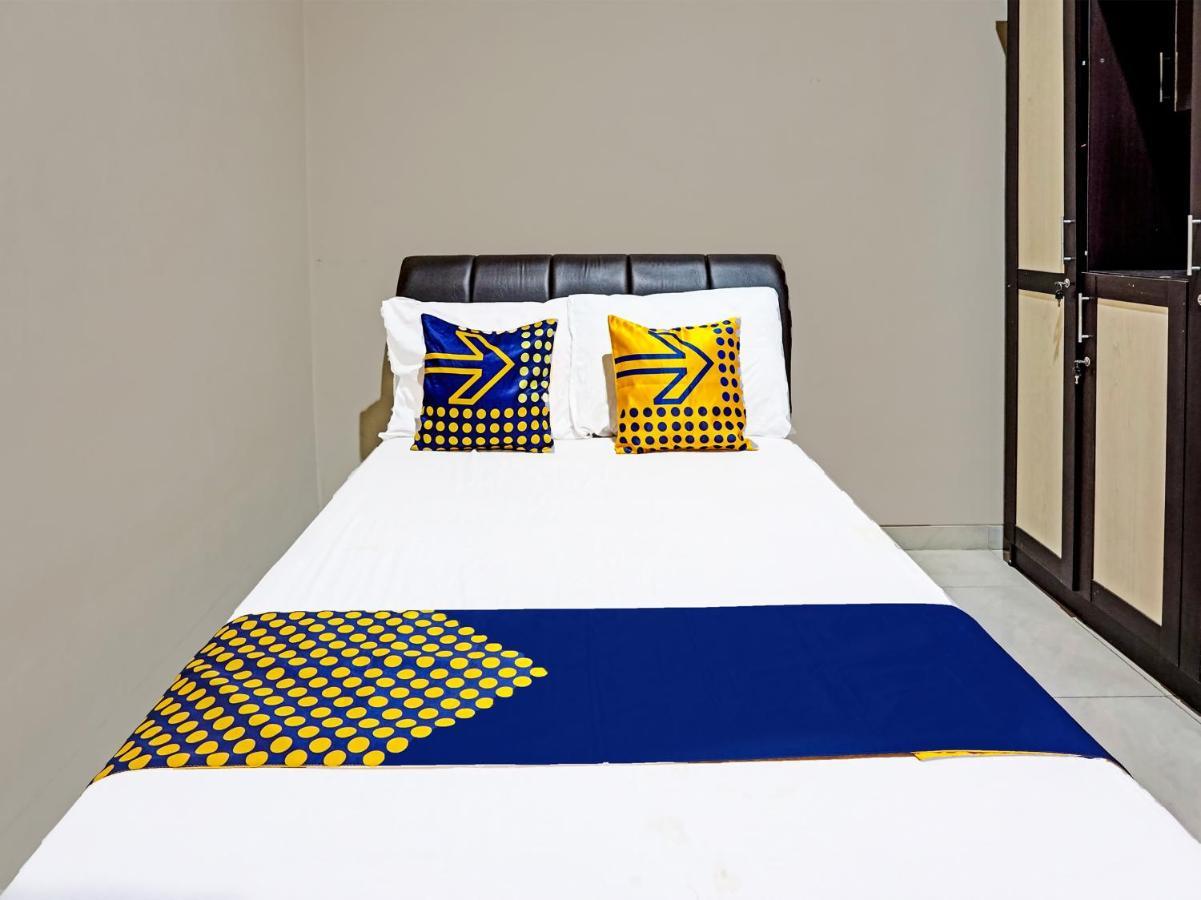 Spot On 91530 Sumpil Syariah Hotell Malang Exteriör bild